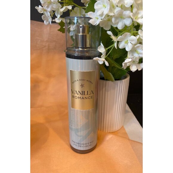 Bath & Body Works “Vanilla Romance” NEW 4-Pc Full Size Set - Picture 11 of 12